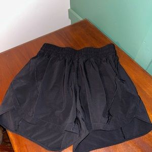 Lululemon track that shorts
